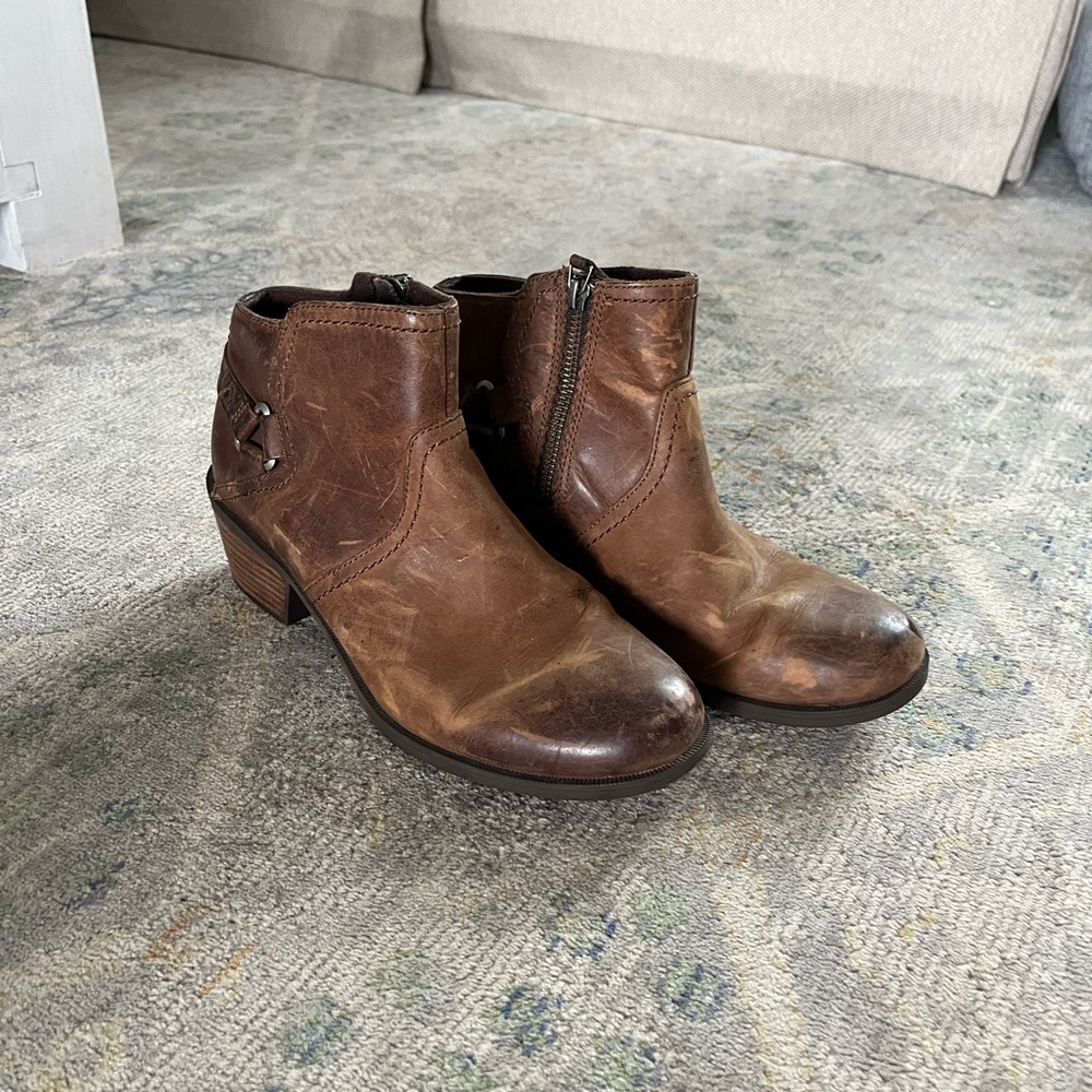 Teva Western Brown Leather Ankle Booties